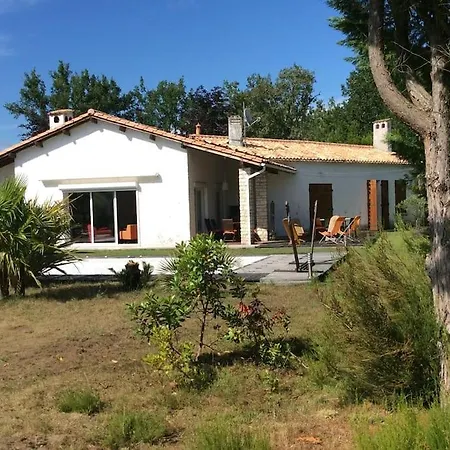 Σπίτι διακοπών Tres Belle Avec Piscine Au Calme De La Foret *